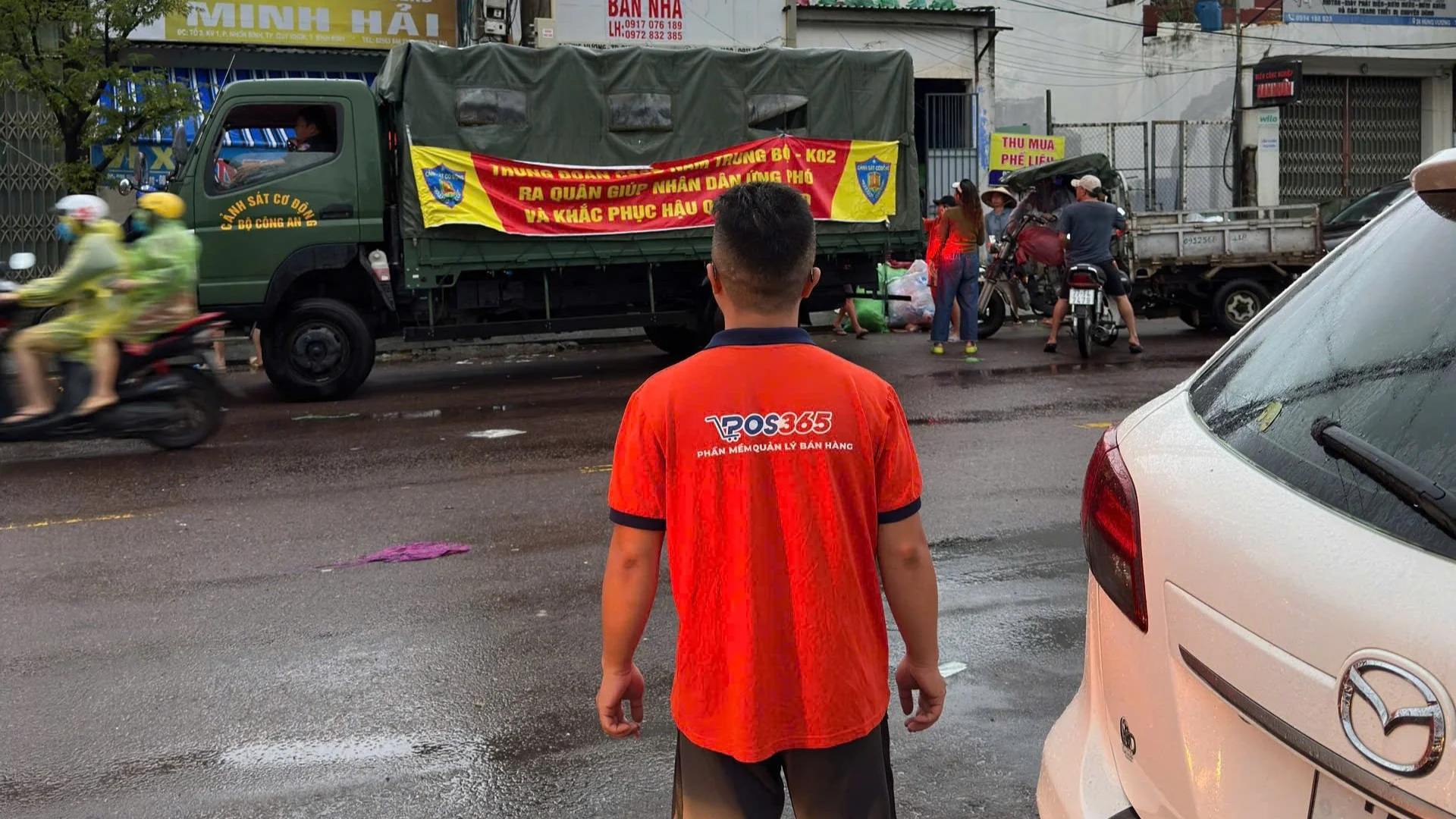 POS365 hướng về miền Trung: Sẻ chia khó khăn cùng bà con vùng bão lũ Quy Nhơn – Phú Yên