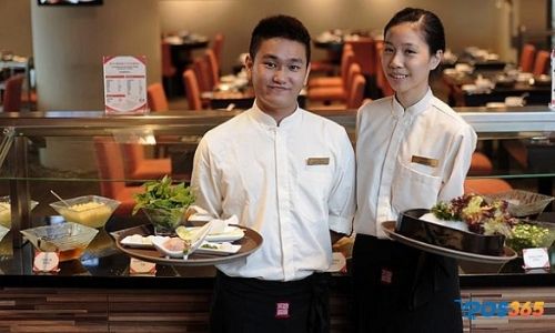 phục vụ ăn uống