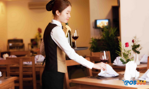 nh&acirc;n vi&ecirc;n phục vụ tiệc cưới