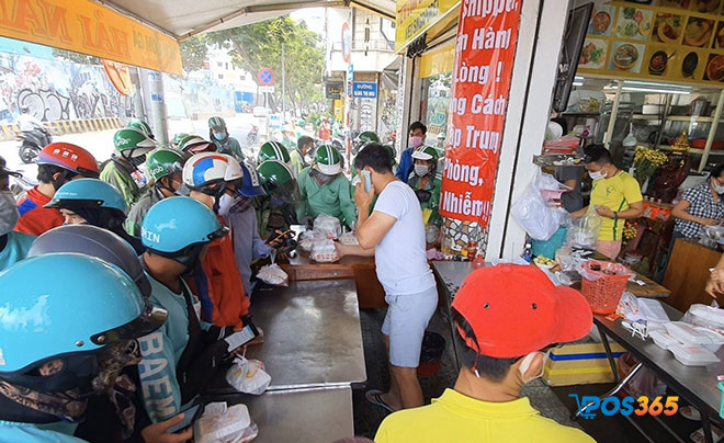 mở cửa nhà hàng