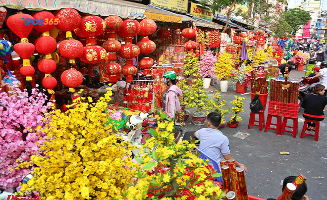 Kinh doanh đồ trang trí Tết