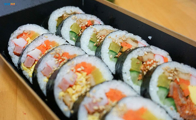 Cơm cuộn Kimbap