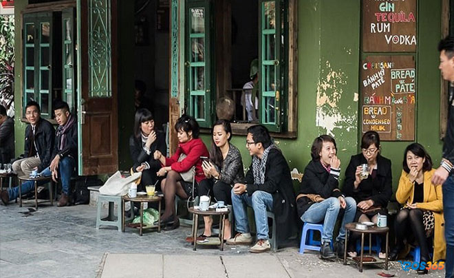 Nên tìm mặt bằng mở quán cafe thuận tiện