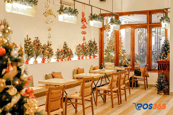 Trang trí noel quán trà sữa với các phụ kiện