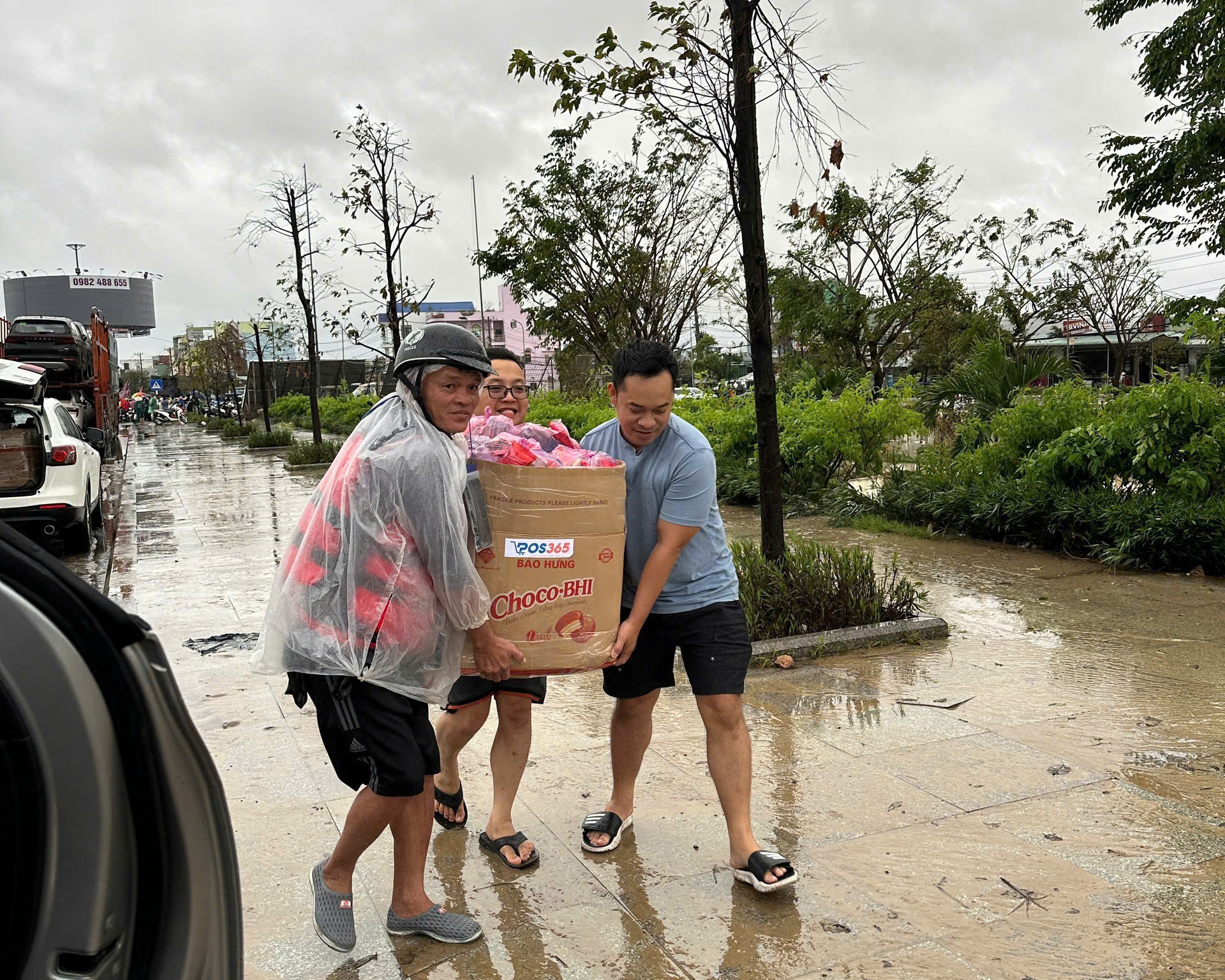 Ai cũng cảm thấy hạnh phúc vì mình 