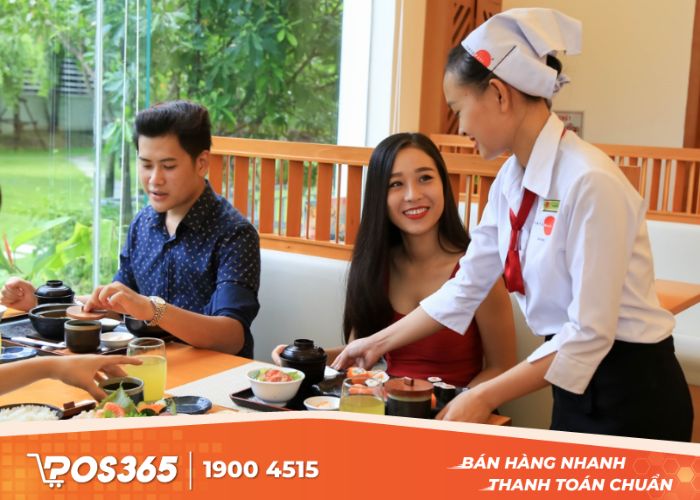 Theo dõi, sắp xếp bàn ăn cho khách ngay trong phần mềm