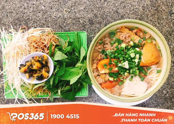 Bảy bún riêu - món ăn khuya ngon ở Sài Gòn