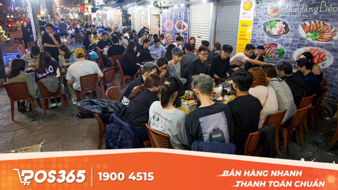 11 quán ăn lề đường ngon ở Sài Gòn: Tụ điểm ăn chơi không thể bỏ lỡ