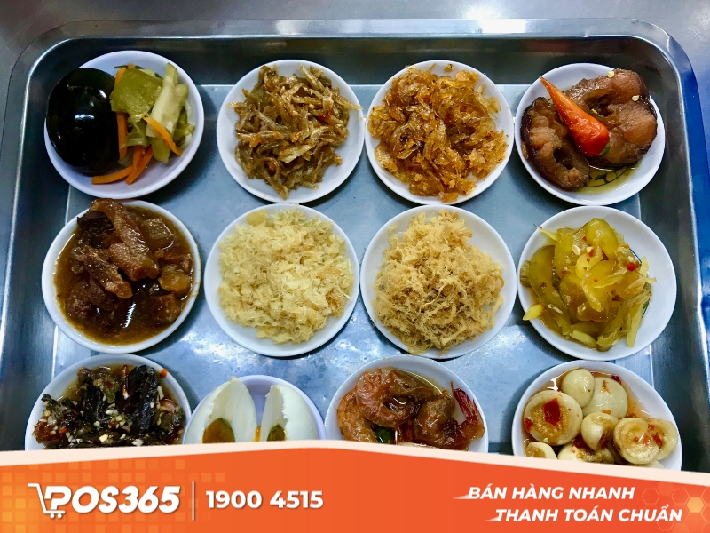 Cháo Trắng Hàng Xanh - quán cháo đêm quen thuộc ở Sài Gòn