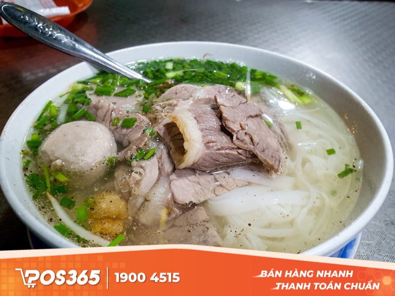 Phở Bò Viên Hớn Hưng - quán phở tối nổi tiếng ở Sài Gòn