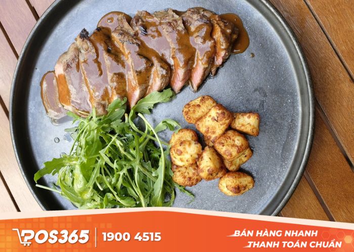 Cousin Đào Tấn phục vụ đa dạng món ăn