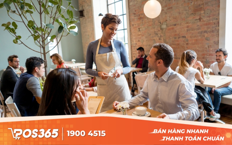 Mời khách vào bàn và giới thiệu menu nhà hàng
