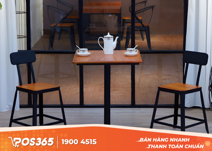 Bàn ghế làm bằng chất liệu sắt