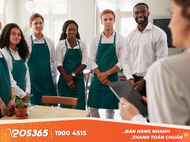 Thường xuyên trao đổi, đào tạo nhân viên quán cafe