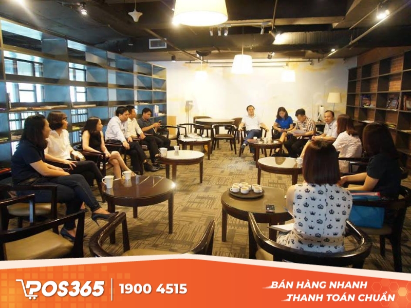  Café Hội Quán - quán cà phê cho thuê phòng họp lớn