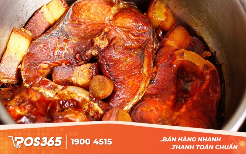 Cá kho thịt ba chỉ