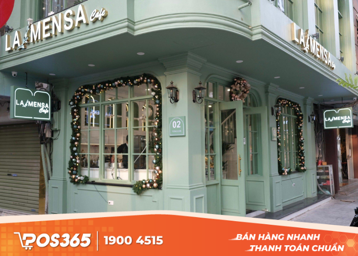 Trang trí quán cafe vào dịp noel đơn giản nhưng vẫn nổi bật