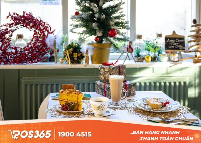 Trang trí quán cafe với bánh kẹo giáng sinh