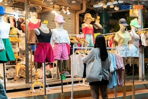 Chợ Chatuchak kinh doanh quần áo nổi tiếng ở Bangkok