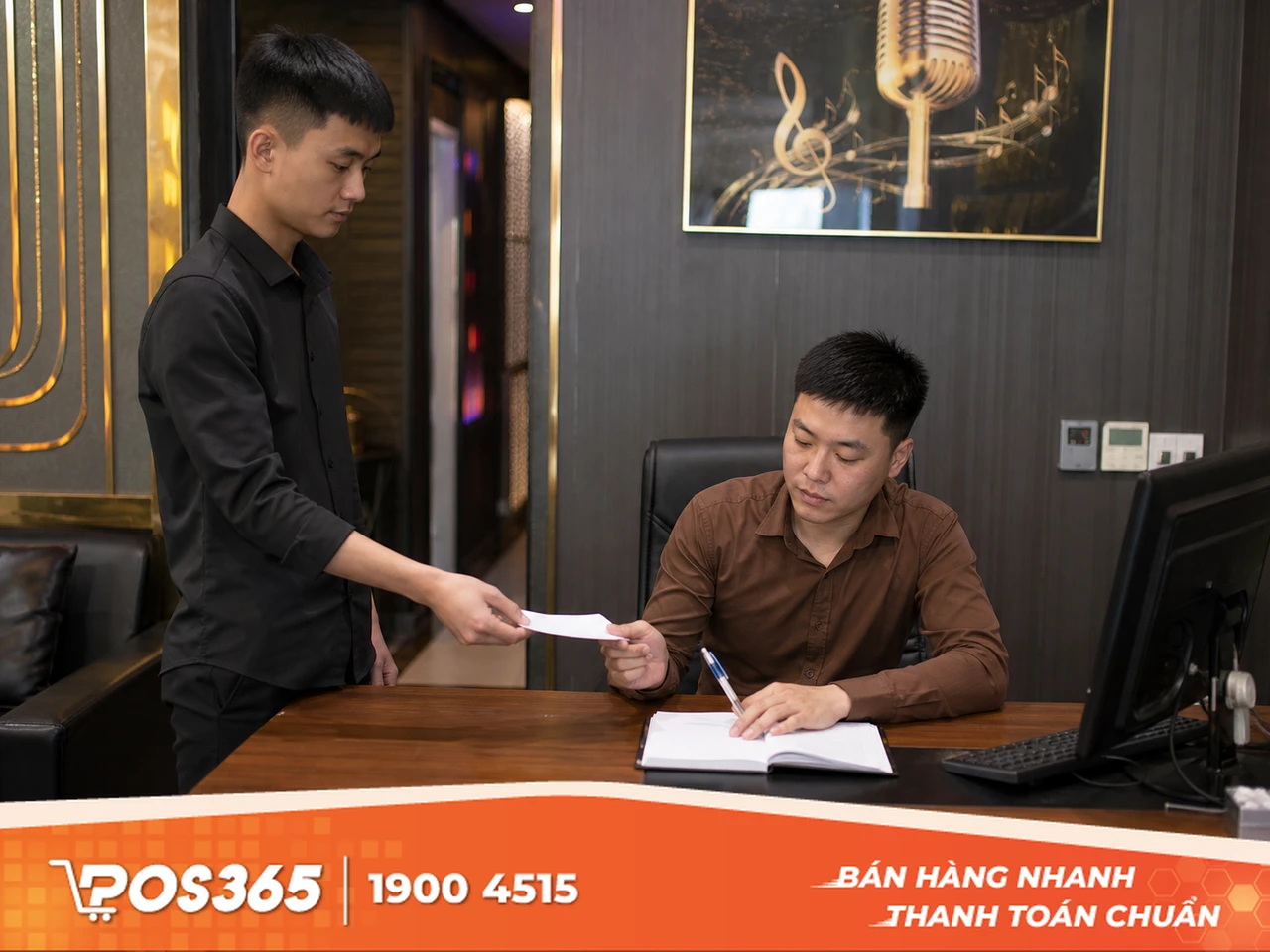 B&aacute;o c&aacute;o quản l&yacute; ca & Ghi ch&eacute;p nhật k&yacute; sự cố