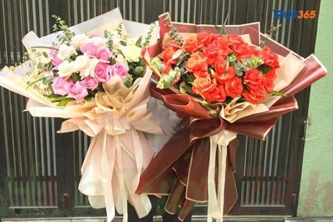 học c&aacute;ch g&oacute;i hoa đẹp