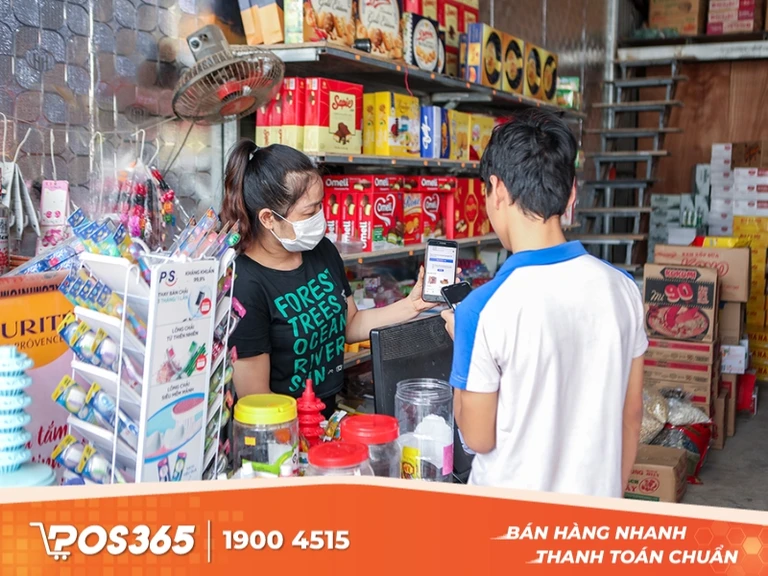 Kết hợp b&aacute;n h&agrave;ng online v&agrave; giao h&agrave;ng tận nơi