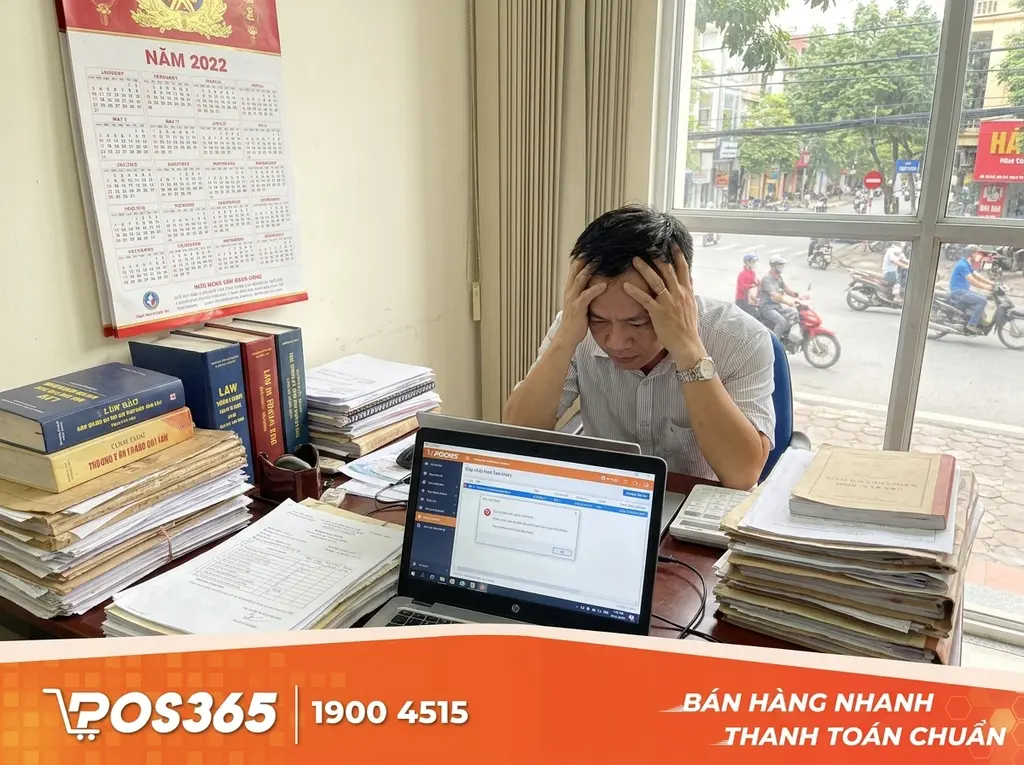 Không cập nhật kiến thức về thuế và pháp lý