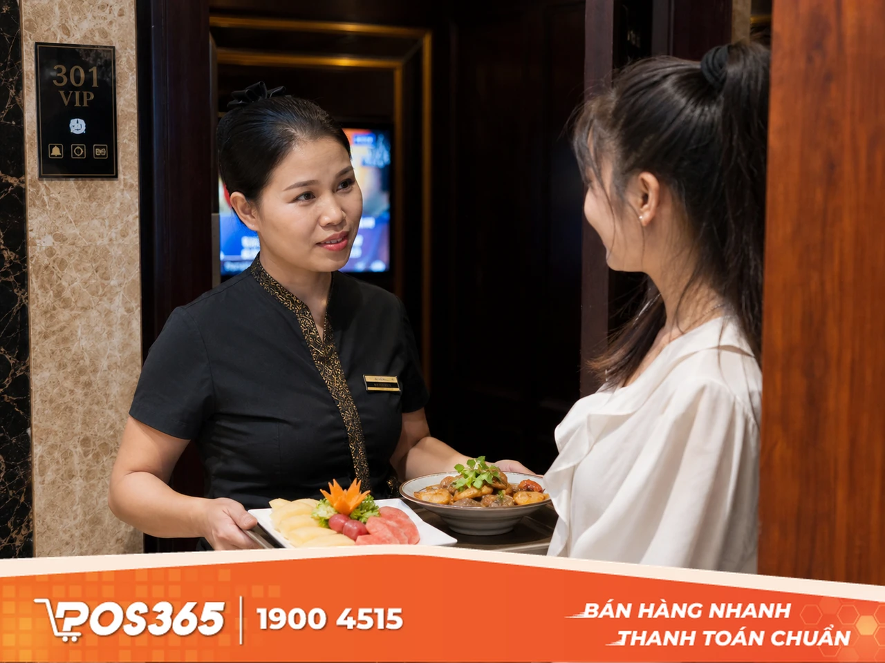 Kịch bản khi đồ ăn, nước uống phục vụ qu&aacute; chậm hoặc sai m&oacute;n
