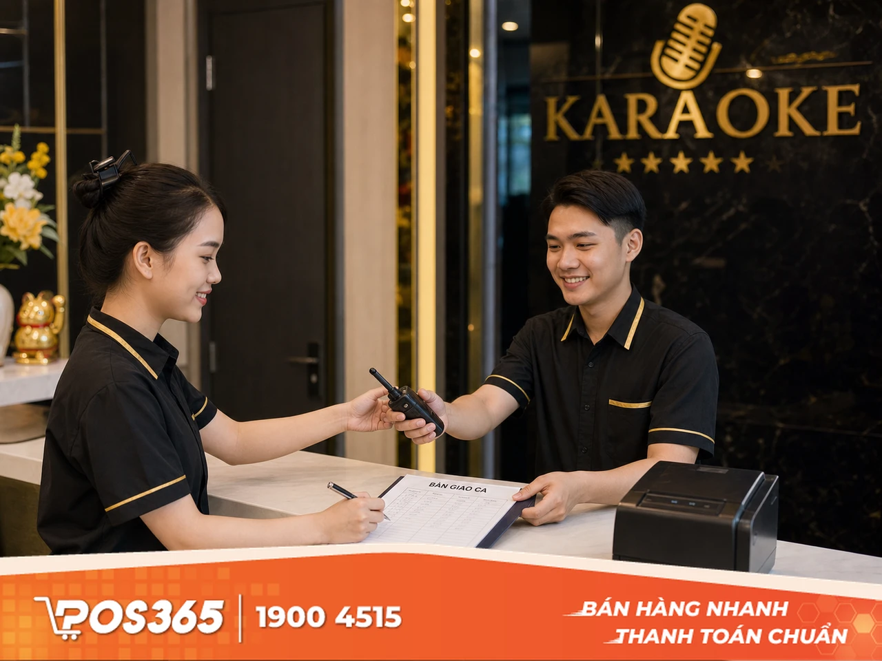 Ký biên bản bàn giao ca và bàn giao trang thiết bị quầy thu ngân