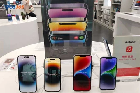 Nhập nguồn h&agrave;ng iPhone từ Trung Quốc