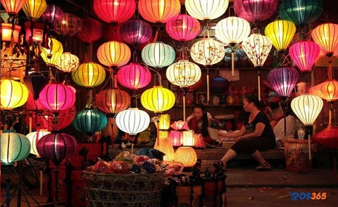 cơ sở sản xuất đồ trang tr&iacute; tết