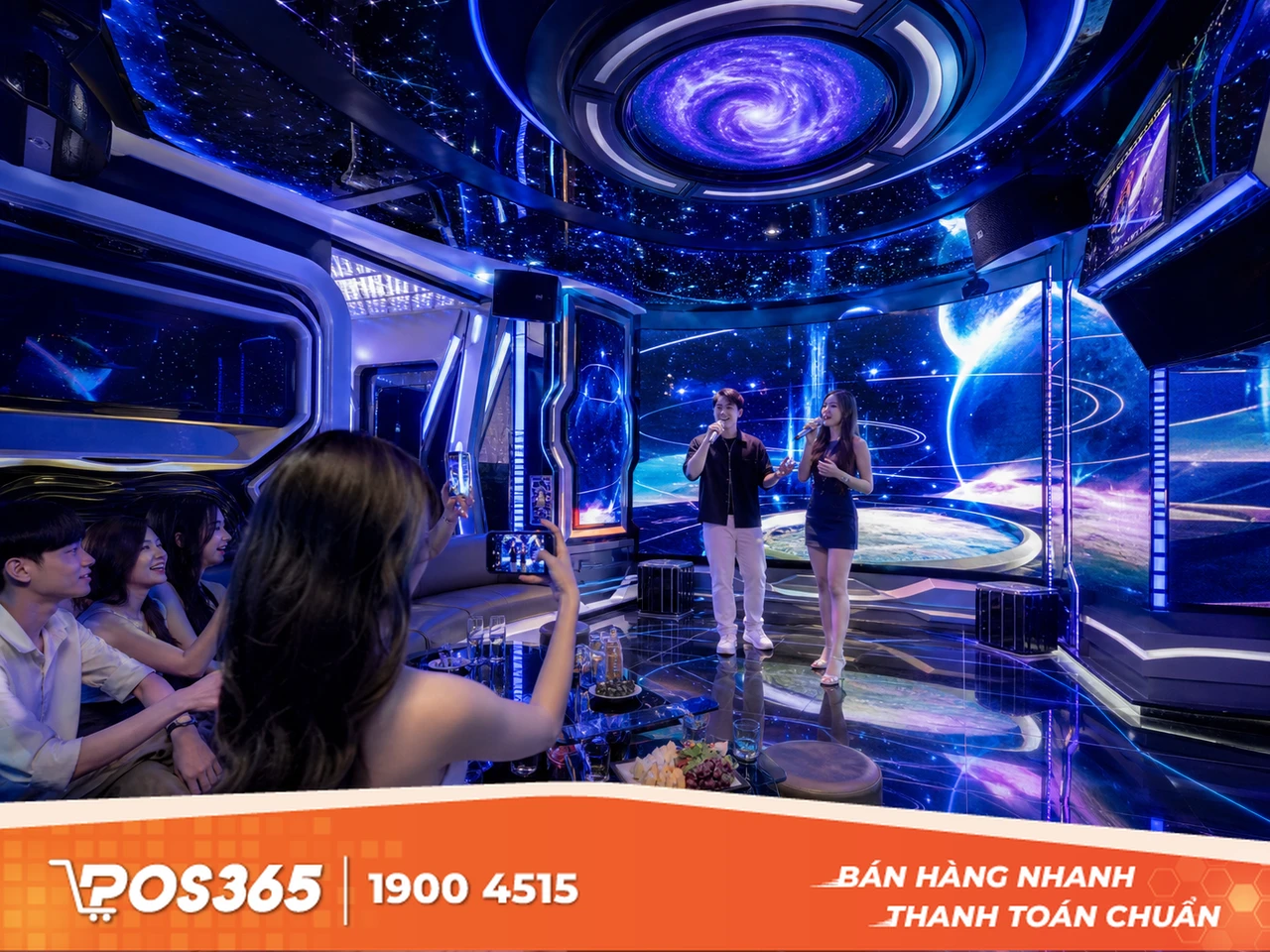 Mẫu ph&ograve;ng karaoke c&ocirc;ng nghệ 3D / Phi thuyền