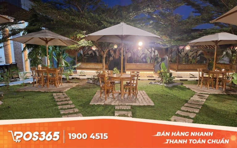 Mẫu thiết kế nhà hàng 2 tầng phong cách sân vườn