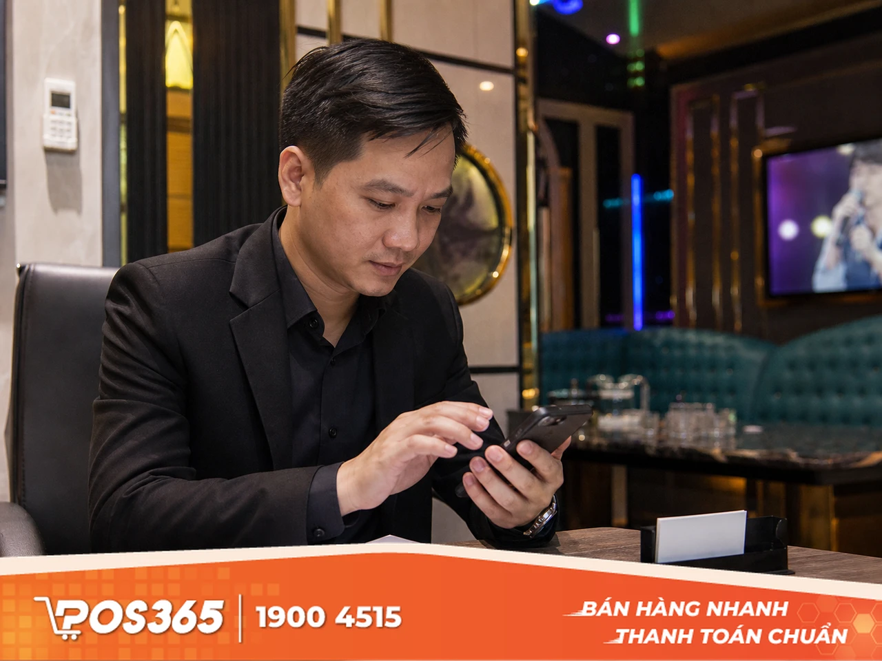 Phản hồi nhanh chóng, cầu thị và đưa cuộc hội thoại về kênh liên lạc cá nhân