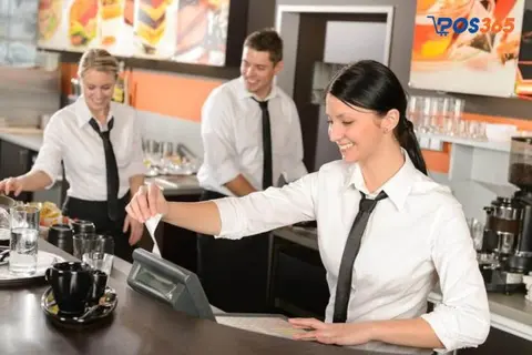 Dễ dàng quản lý từ xa qua điện thoại, máy tính