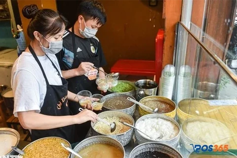 C&aacute;ch phục vụ kh&aacute;ch h&agrave;ng