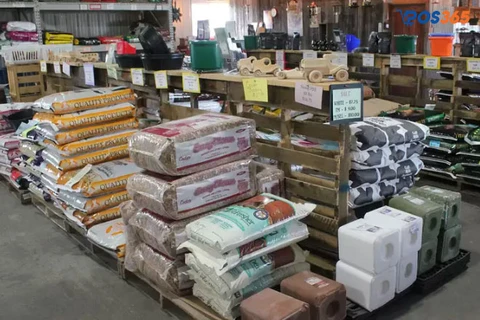 Mẫu thiết kế cửa h&agrave;ng vật tư n&ocirc;ng nghiệp theo khu vực
