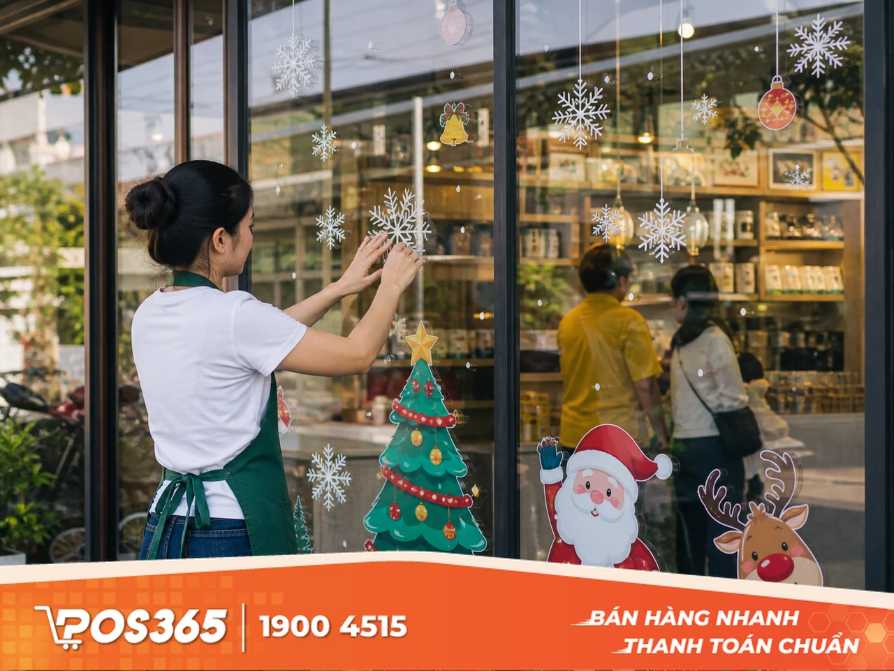 Trang tr&iacute; cửa k&iacute;nh mặt tiền bằng Decal