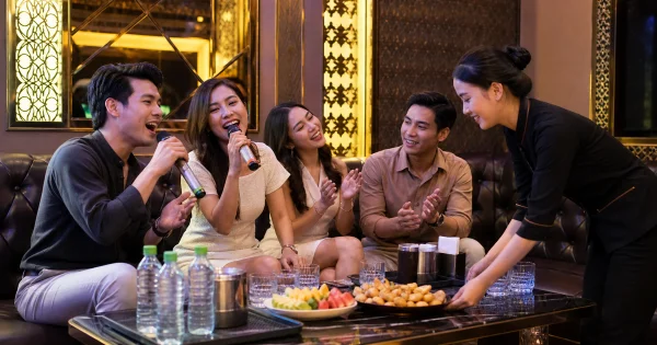 Làm sao để cạnh tranh khi đối thủ quán karaoke bên cạnh phá giá?