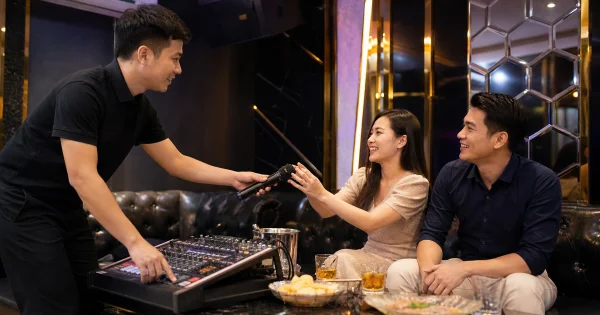 Cách xử lý sự cố thiết bị âm thanh, mic hỏng khi đang phục vụ khách