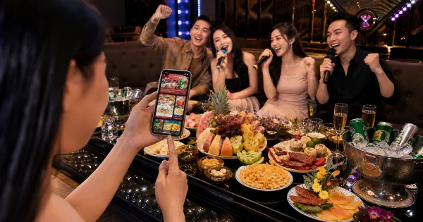 Bán combo giờ hát và đồ ăn: Tuyệt chiêu tăng giá trị trung bình trên đơn (AOV)