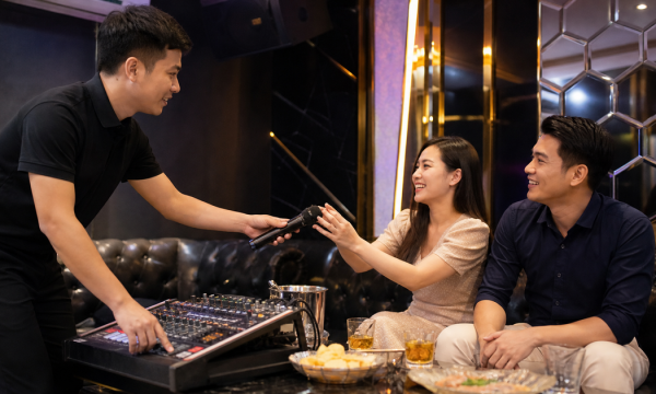 Cách xử lý sự cố thiết bị âm thanh, mic hỏng khi đang phục vụ khách